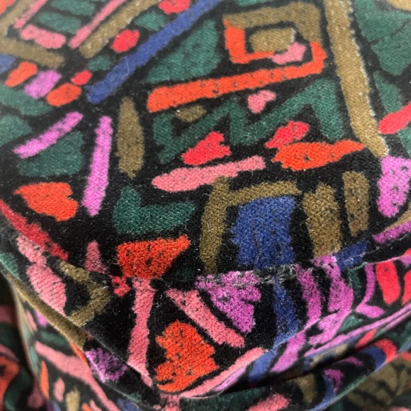 Colorful velvet Hat - Picture 4 of 4